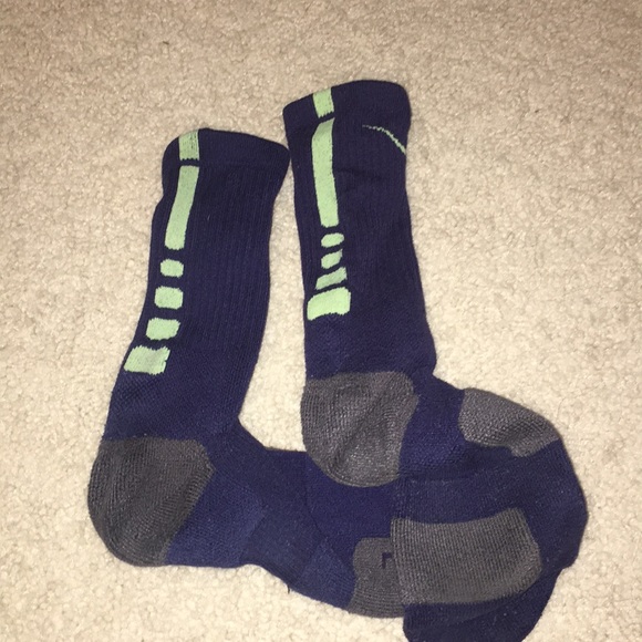 navy blue nike elite socks